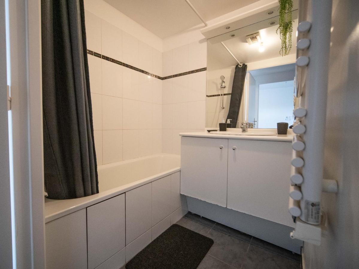 Appartement 10 Mins Disneyland - Jardin Et Parking Montevrain Bagian luar foto
